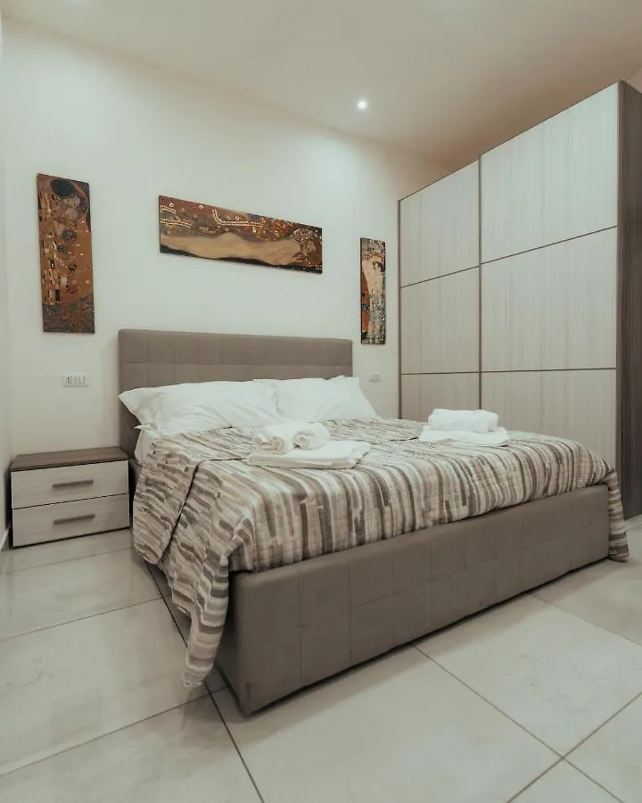 Dimora 311 Apartment Naples Italy